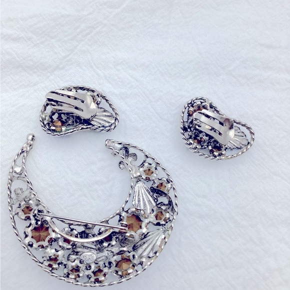 Vintage Triad Signed Brooch And Clip Earrings - Picture 3 of 3